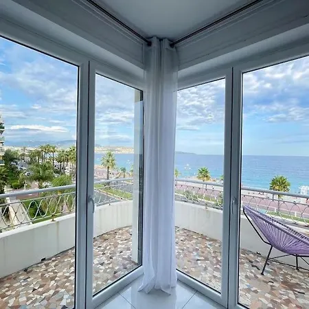 Front, Superbe Pour 4 Personnes 아파트 니스