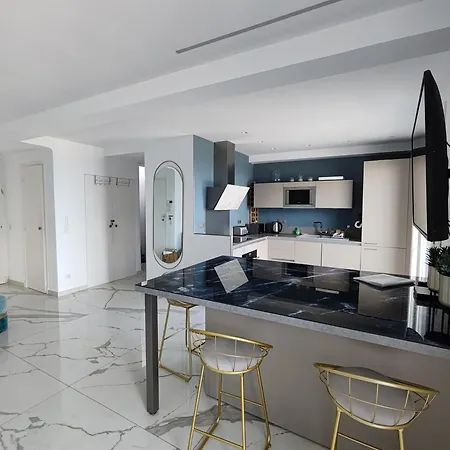 Front, Superbe Pour 4 Personnes 아파트