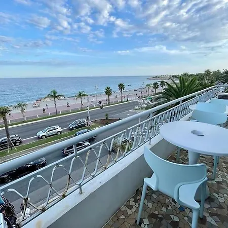 Front, Superbe Pour 4 Personnes *